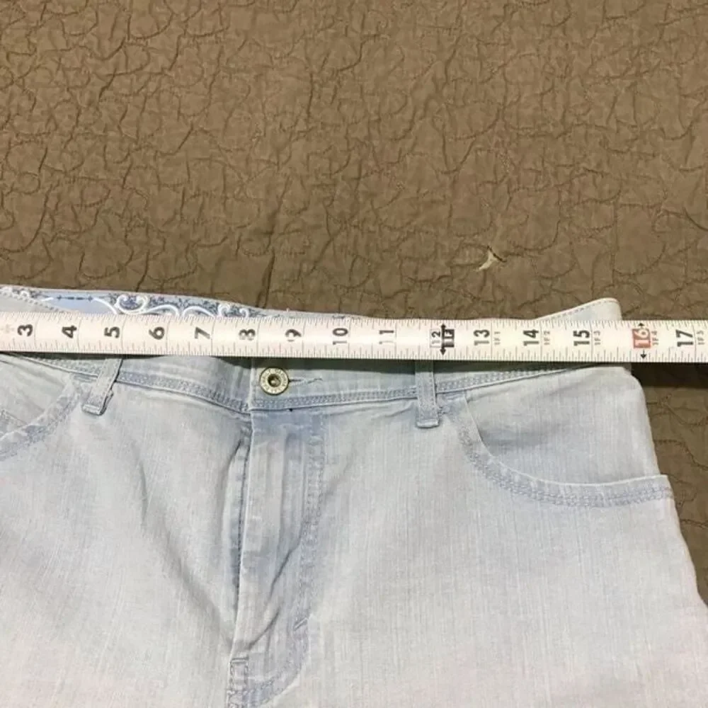 Gloria Vanderbilt blue shorts size 12 S153A
